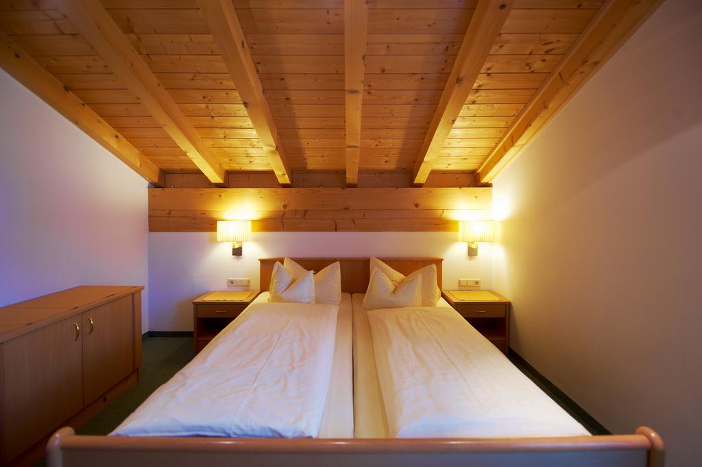 Hotel Mohnenfluh Lech am Arlberg Exterior photo
